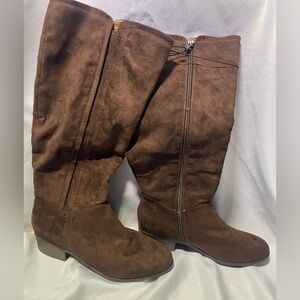 Universal thread Brown Faux suede boots With Zipper Size 8.5